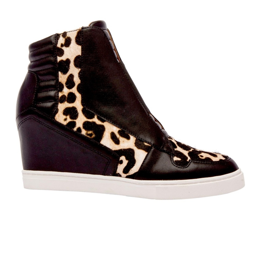 Beautiful Italian platform boots Size 11